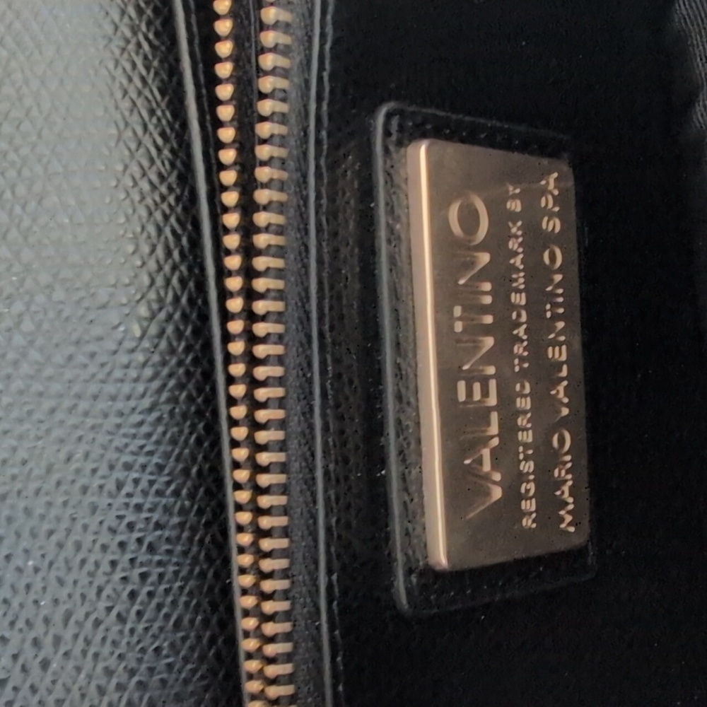 Valentino by Mario Valentino Ajah Dollaro Lena/Rock Studded Chain Clutch Wallet - Picture 4 of 7